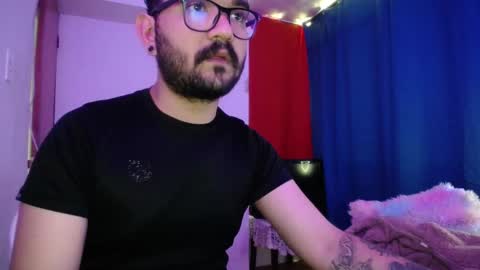 Snapshot of twinflamesxx chatting on February 2026 05:44:02 PM TwinFlamesXX online show from February 2026 05:44:02 PM