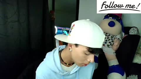 Snapshot of twink_sebas_ chatting on December 2024 05:00:01 AM Bad boy sebastian online show from December 2024 05:00:01 AM