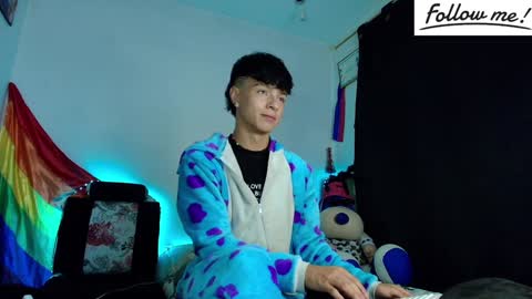 Snapshot of twink_sebas_ chatting on December 2024 07:57:01 AM Bad boy sebastian online show from December 2024 07:57:01 AM