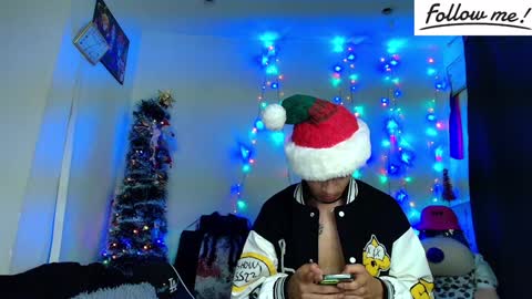 Snapshot of twink_sebas_ chatting on December 2024 03:06:01 AM Bad boy sebastian online show from December 2024 03:06:01 AM