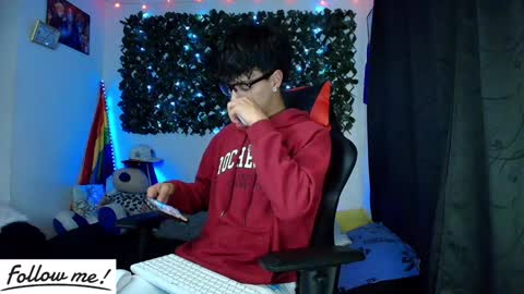 Snapshot of twink_sebas_ chatting on January 2025 04:38:01 AM Bad boy sebastian online show from January 2025 04:38:01 AM