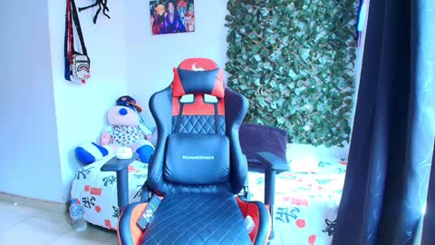 Snapshot of twink_sebas_ chatting on January 2025 05:42:02 PM Bad boy sebastian online show from January 2025 05:42:02 PM