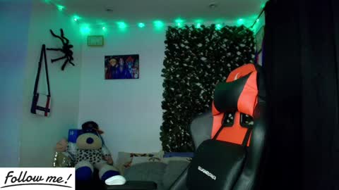 Snapshot of twink_sebas_ chatting on January 2025 04:27:01 AM Bad boy sebastian online show from January 2025 04:27:01 AM