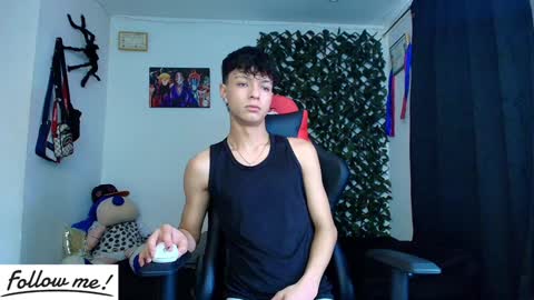 Snapshot of twink_sebas_ chatting on February 2025 05:48:01 PM Bad boy sebastian online show from February 2025 05:48:01 PM