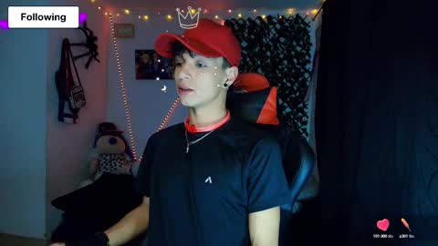 Snapshot of twink_sebas_ chatting on February 2025 03:52:02 AM Bad boy sebastian online show from February 2025 03:52:02 AM