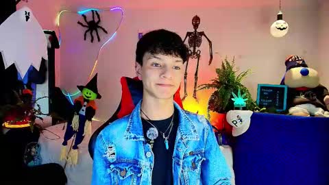 Snapshot of twink_sebas_ chatting on October 2025 01:17:01 AM Bad boy sebastian online show from October 2025 01:17:01 AM