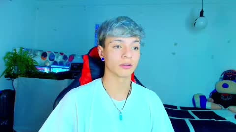 Snapshot of twink_sebas_ chatting on November 2025 03:09:02 AM Bad boy sebastian online show from November 2025 03:09:02 AM