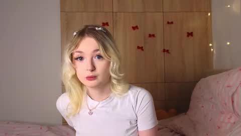 twinklefluff online show from February 2026 04:14:01 PM