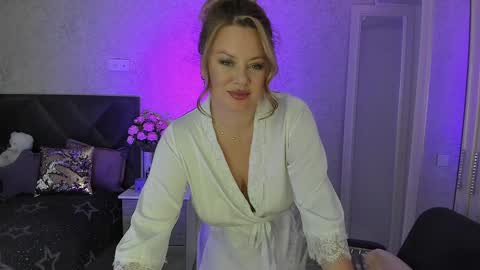 Snapshot of twinklingstar_ chatting on December 2024 03:44:02 PM twinklingstar_ online show from December 2024 03:44:02 PM