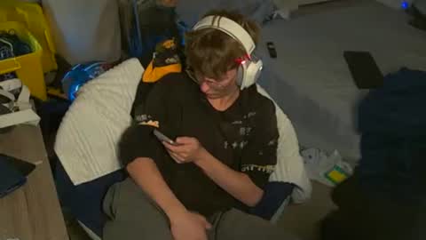 shytwink online show from September 2025 02:44:01 PM