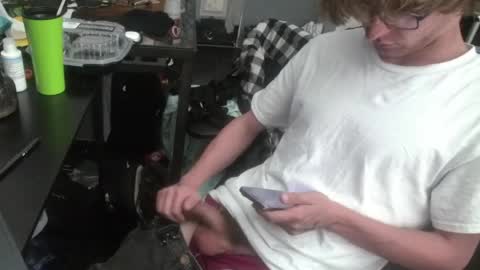 shytwink online show from April 2026 05:18:01 PM