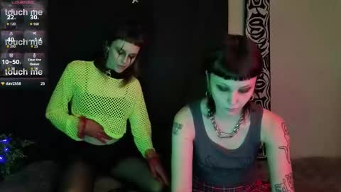 Snapshot of twins_terror chatting on November 2025 03:22:02 PM Sin and Skin online show from November 2025 03:22:02 PM