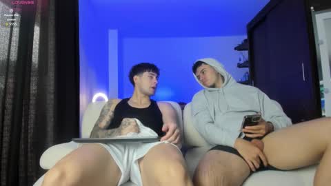 twintease online show from October 2025 01:12:01 PM