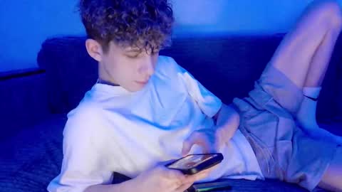 TwiShadow online show from March 2026 12:34:02 PM