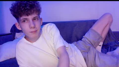 TwiShadow online show from April 2026 09:34:03 PM