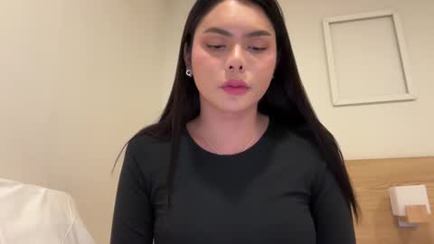 Snapshot of twitter_venusjenner chatting on February 2025 09:04:02 AM REIGNEASIA online show from February 2025 09:04:02 AM