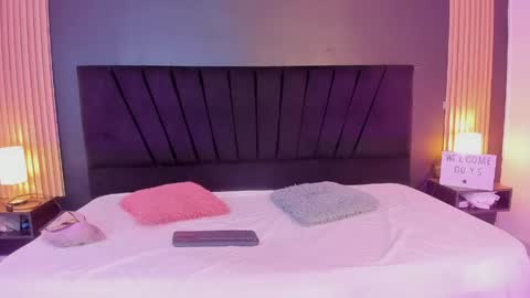 twodolls18 online show from June 2026 05:23:01 AM