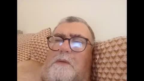 twohats2810 online show from December 2025 07:54:02 PM