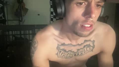 Snapshot of twons6015 chatting on December 2024 11:01:02 PM twons6015 online show from December 2024 11:01:02 PM