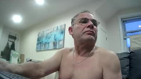 Twopeopleinlove online show from January 2026 12:21:01 PM