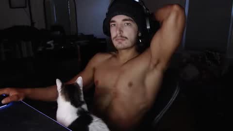 twotwntytwo online show from April 2026 10:10:01 AM