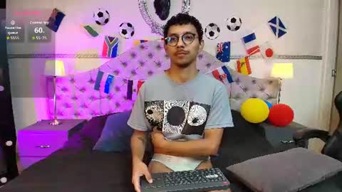 Snapshot of twunkmiguel chatting on June 2026 12:20:01 PM TwunkMiguel online show from June 2026 12:20:01 PM