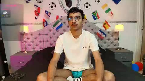 Snapshot of twunkmiguel chatting on July 2026 03:02:02 AM TwunkMiguel online show from July 2026 03:02:02 AM