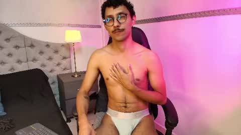Snapshot of twunkmiguel chatting on July 2026 02:17:02 AM TwunkMiguel online show from July 2026 02:17:02 AM