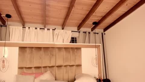 Snapshot of twwiiggy19 chatting on February 2025 12:03:01 AM Twiggy online show from February 2025 12:03:01 AM