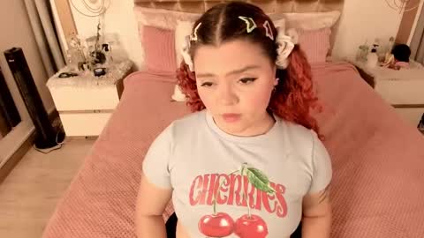 Snapshot of twwiiggy19 chatting on March 2025 08:34:01 PM Twiggy online show from March 2025 08:34:01 PM