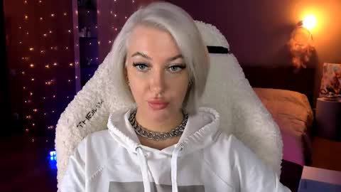 Miley online show from January 2025 02:41:01 PM