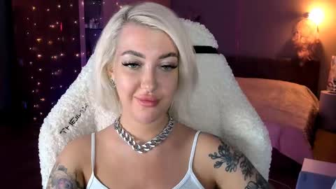 Miley online show from February 2025 03:16:01 PM