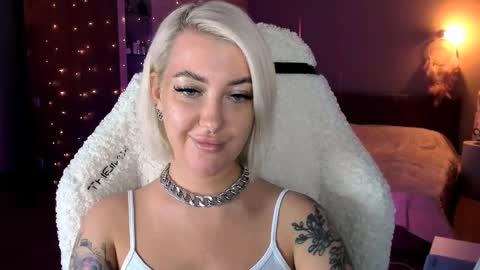 Miley online show from February 2025 05:50:01 PM