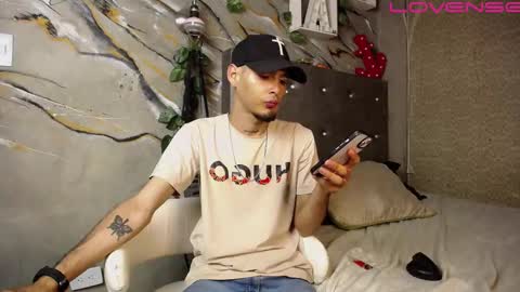 tyl3r_coop3r online show from September 2025 02:46:01 AM