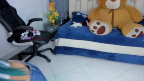 Snapshot of tyla_demon chatting on February 2025 02:57:02 AM TYLA online show from February 2025 02:57:02 AM