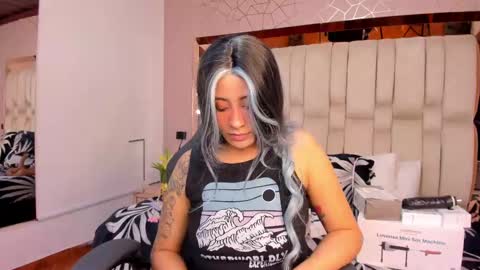 Snapshot of tyla_demon chatting on February 2025 01:11:02 AM TYLA online show from February 2025 01:11:02 AM