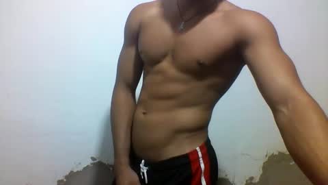 Snapshot of tyler_gold823 chatting on February 2025 01:15:02 PM Tyler online show from February 2025 01:15:02 PM