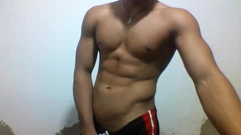 Snapshot of tyler_gold823 chatting on February 2025 01:11:02 PM Tyler online show from February 2025 01:11:02 PM