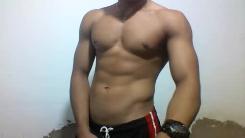 Snapshot of tyler_gold823 chatting on March 2025 02:02:02 PM Tyler online show from March 2025 02:02:02 PM