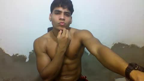 Snapshot of tyler_gold823 chatting on March 2025 04:55:02 PM Tyler online show from March 2025 04:55:02 PM