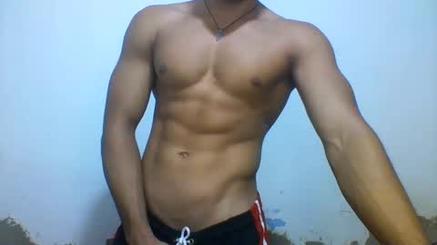 Snapshot of tyler_gold823 chatting on March 2025 01:51:01 PM Tyler online show from March 2025 01:51:01 PM