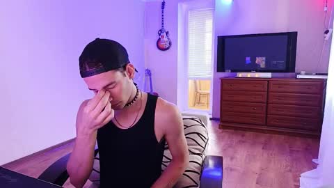 Snapshot of tyler_hack chatting on October 2025 10:34:02 AM Tyler and Chris online show from October 2025 10:34:02 AM