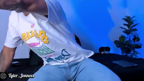 Snapshot of tyler_jonnes chatting on November 2025 10:04:02 PM Tyler online show from November 2025 10:04:02 PM