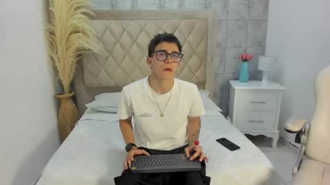 Snapshot of tylercross_ chatting on March 2026 08:45:01 PM Tyler online show from March 2026 08:45:01 PM
