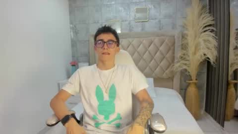 Snapshot of tylercross_ chatting on March 2026 08:35:02 PM Tyler online show from March 2026 08:35:02 PM