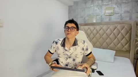 Snapshot of tylercross_ chatting on March 2026 08:45:02 PM Tyler online show from March 2026 08:45:02 PM