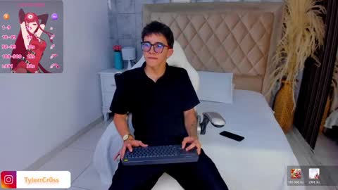 Snapshot of tylercross_ chatting on April 2026 08:28:02 PM Tyler online show from April 2026 08:28:02 PM