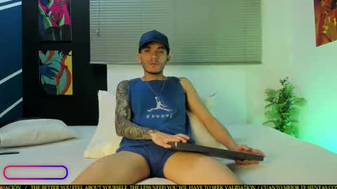 Snapshot of tylergiuseppe_ chatting on September 2025 01:11:01 PM tylergiuseppe_ online show from September 2025 01:11:01 PM
