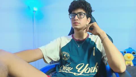   online show from October 2025 03:45:01 AM