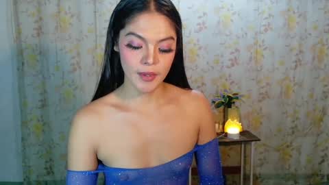 Snapshot of tynovaria chatting on July 2026 04:00:02 PM tynovaria online show from July 2026 04:00:02 PM